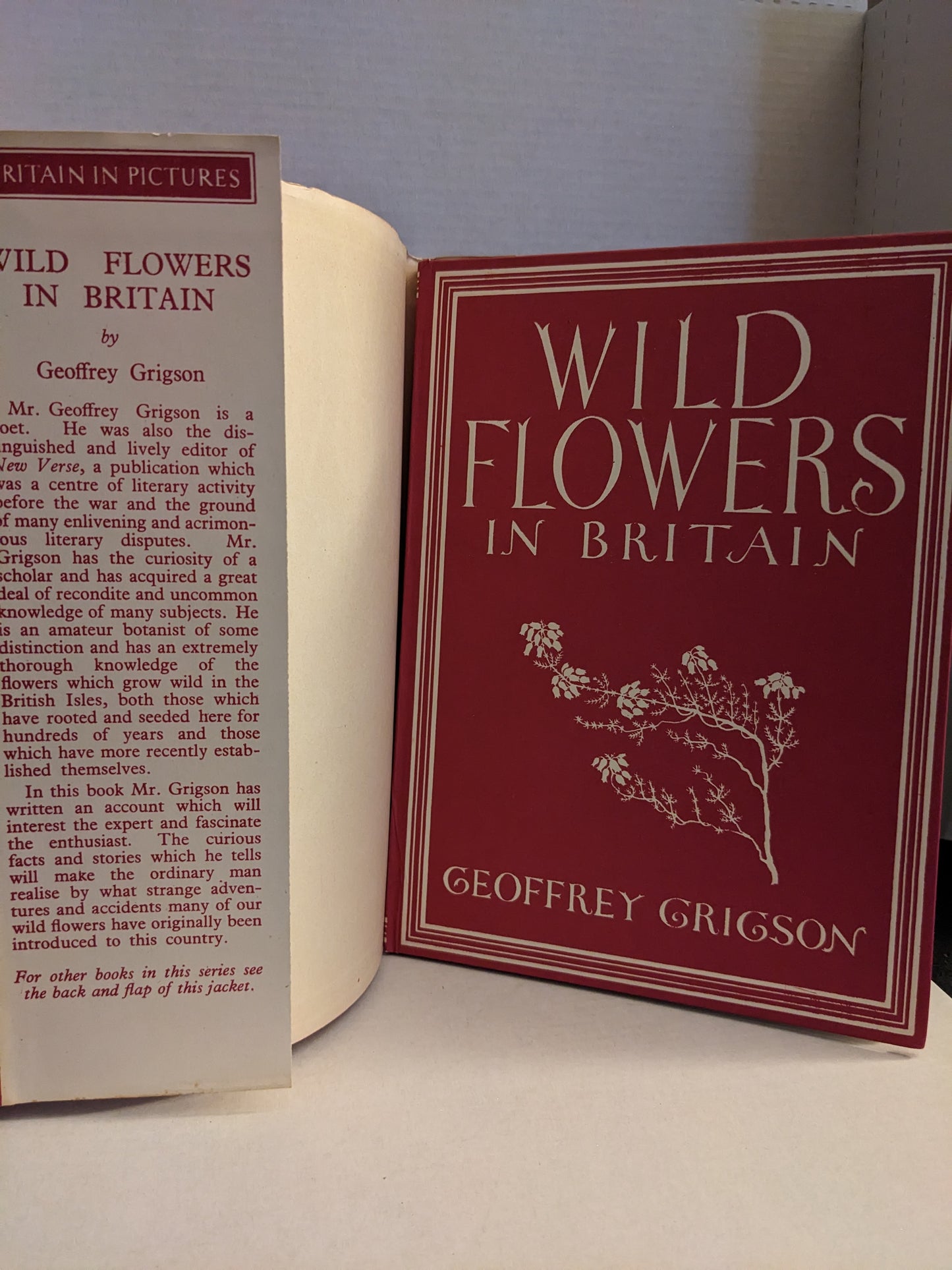 Wild Flowers in Britain (Britain in pictures) Hardcover – January 1, 1948